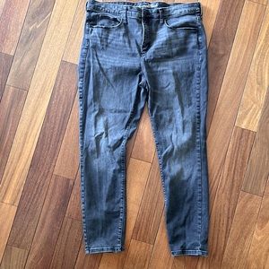 Universal thread size 18 Gray / Black jeans high rise skinny